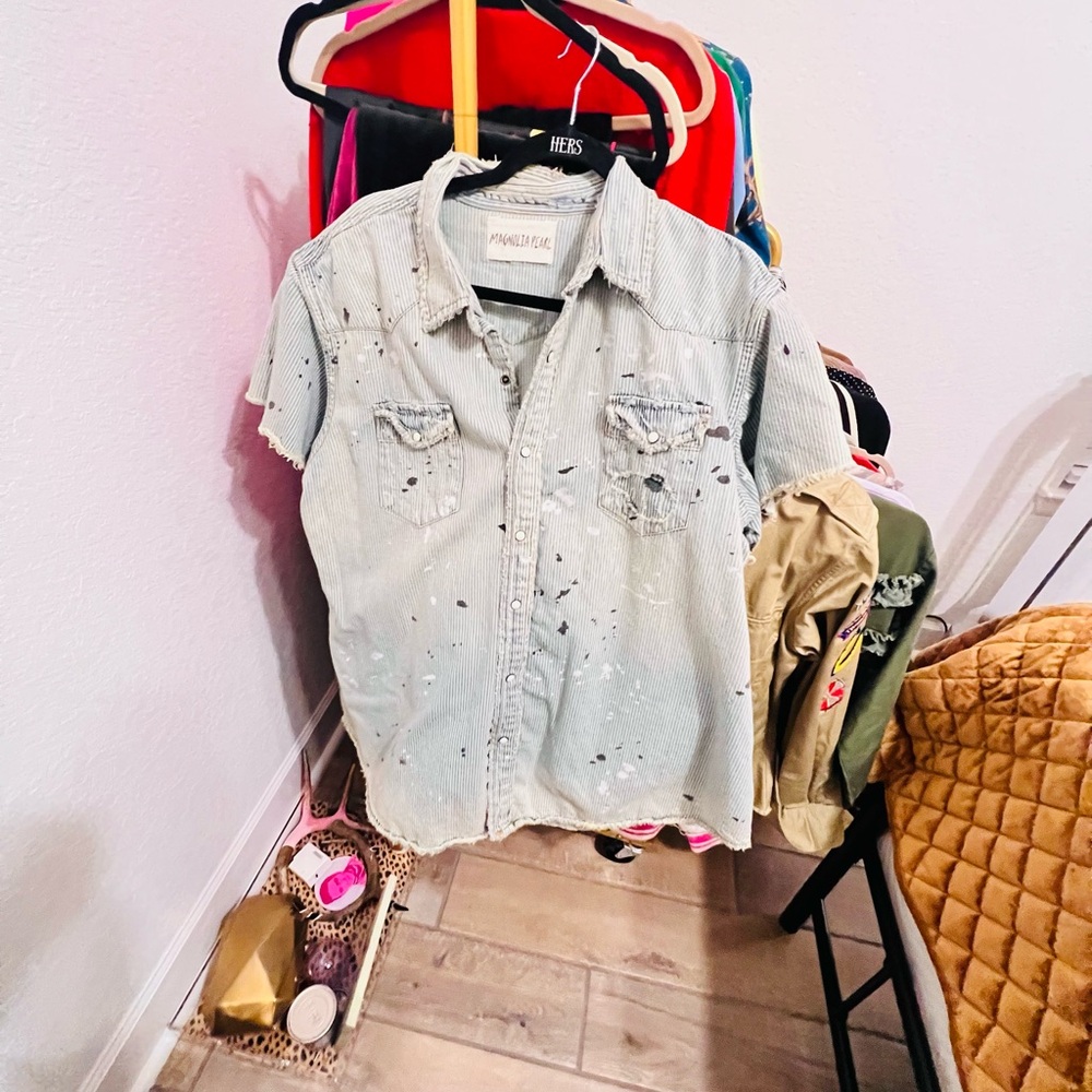 Magnolia Pearl Distressed Gray Button-Down Shirt - Picture 2 of 2
